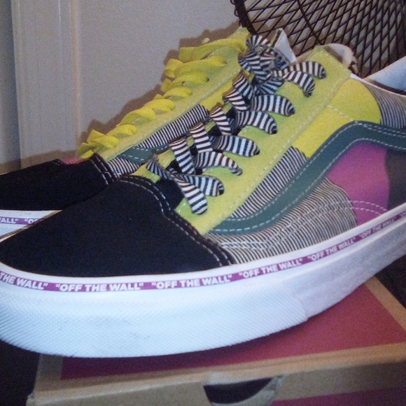 vans with colored laces
